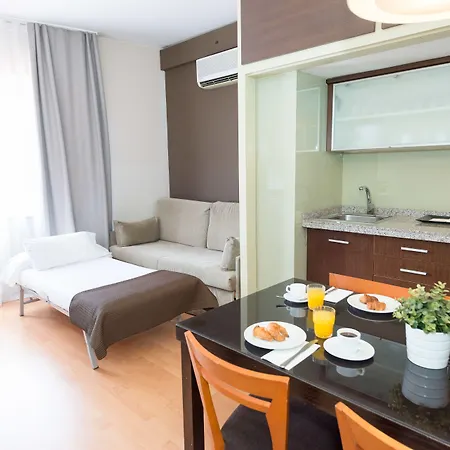 Apart-hotel Senator 3*