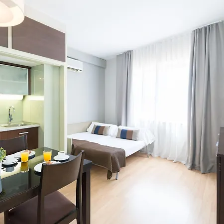 Aparthotel Senator