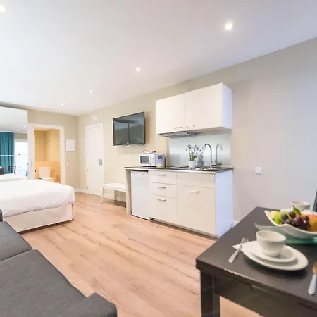 Aparthotel Senator 3*