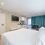 Apart Otel Senator 3*